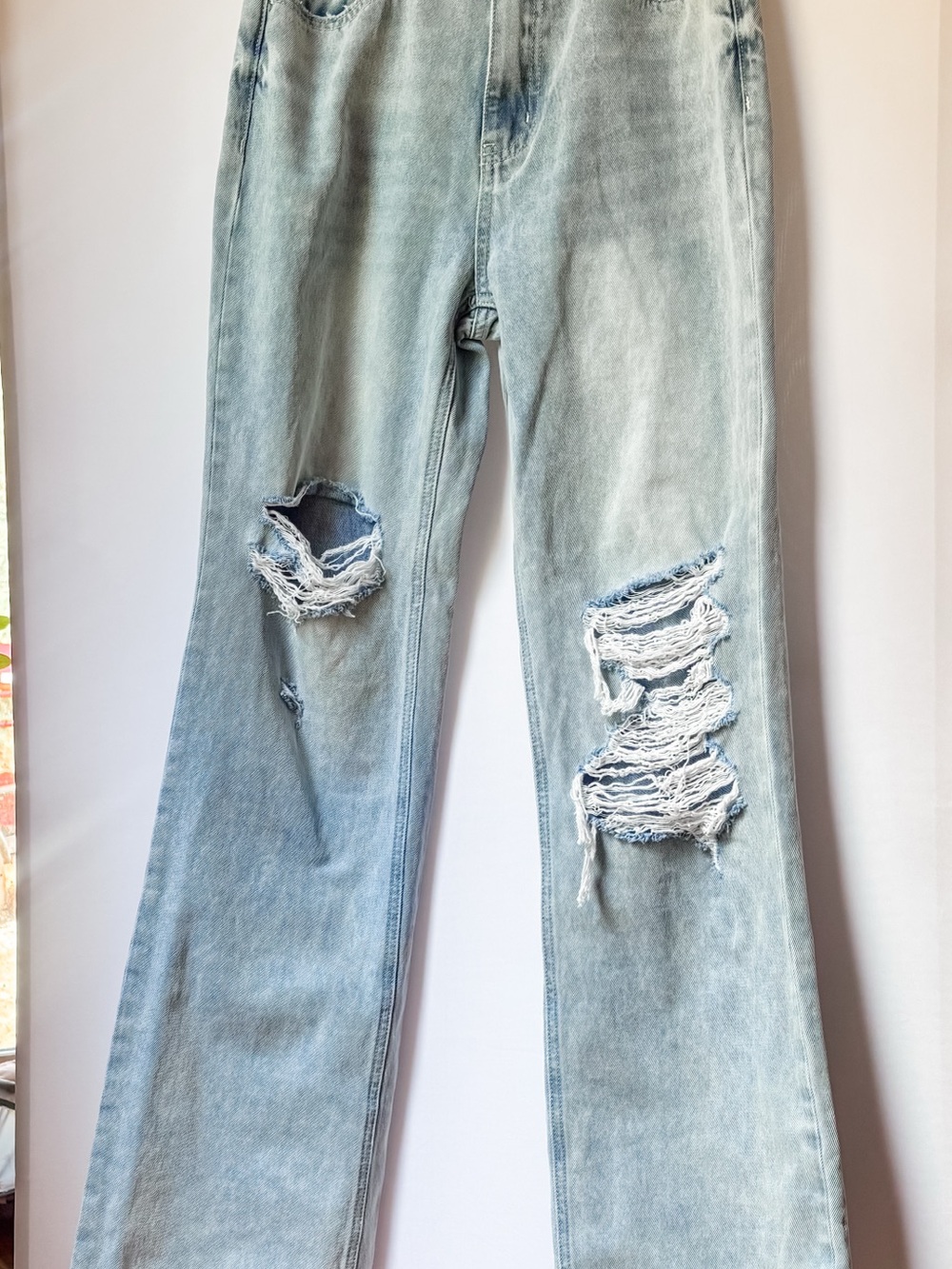 Light Wash Distressed Wide-Leg Jeans for Women